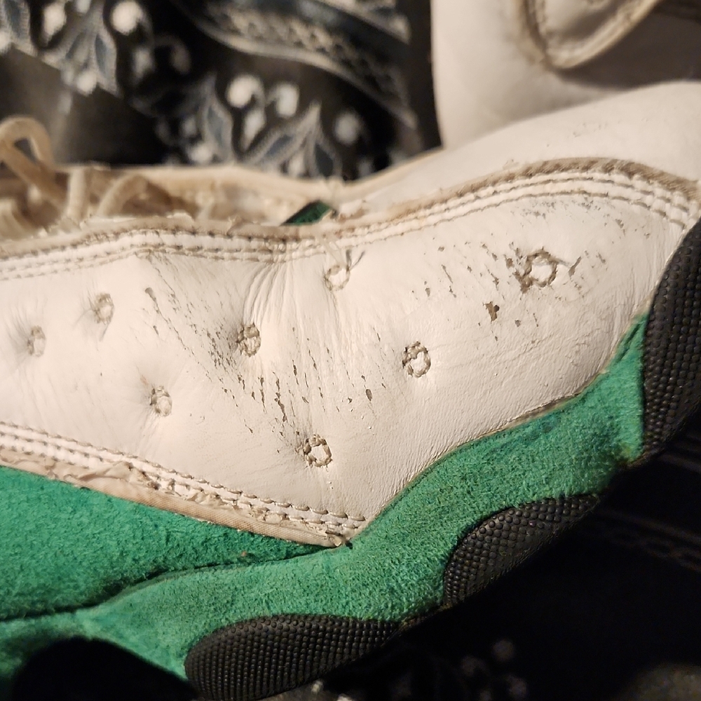 Jordan White and Green Sneakers - Picture 2 of 8